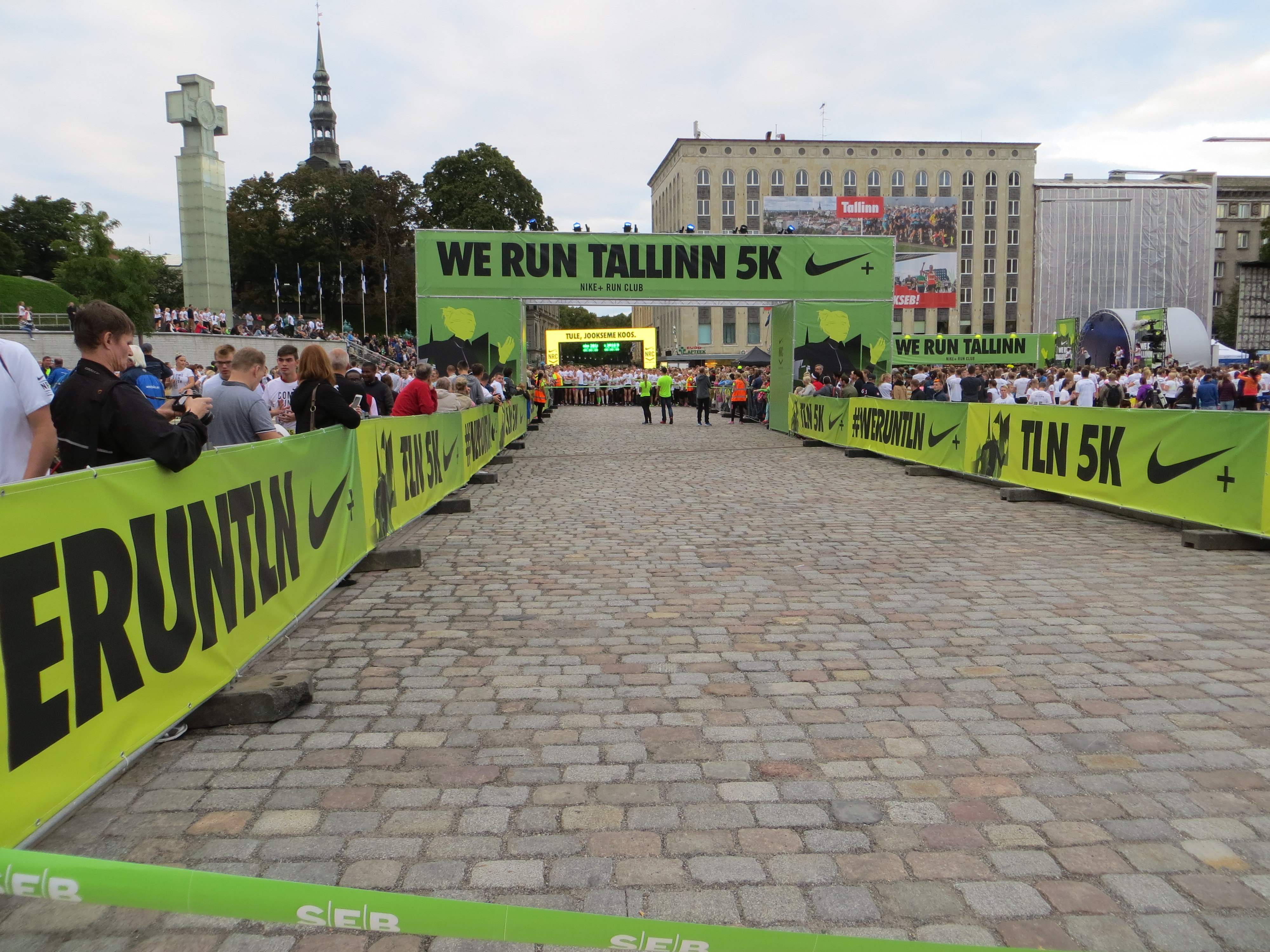 5-Kilometer-Lauf um Altstadt. Start- und Endpunkt der Route ist der Unabhängigkeitsplatz.